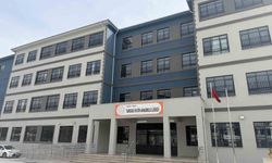 Mersin'de facia önlendi! Lise öğrencisi silahla yakalandı...