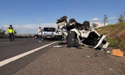 Şanlıurfa - Gaziantep otoyolunda feci kaza! 3 ölü, 5 yaralı