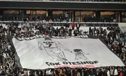 Beşiktaş tribünlerinden istifa tezahüratları