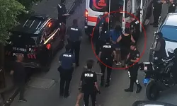 Samuray kılıcıyla sokağa çıkan genç kız dehşet saçtı