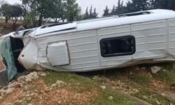 Gaziantep'te kontrolden çıkan işçi servisi şarampole uçtu! Çok sayıda yaralı var...