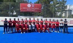 Türk hokeyinin Volkanı rakibi Adana Hokey’e acımadı 14-0