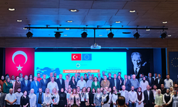 Gaziantep’te Demokratik Yerel Yönetişim ve Sivil Katılım Zı̇rvesı̇ gerçekleştirildi