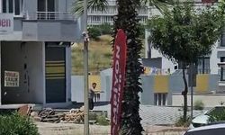 Oğlunun bıçaklı saldırısına uğrayan emekli polis baba, oğlunu 15 kurşunla öldürdü
