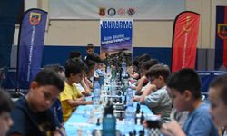 Gaziantep'te jandarmadan ödüllü satranç turnuvası