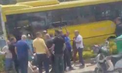 Şehitkamil'de korkutan kaza: Halk otobüsü refüje çıktı