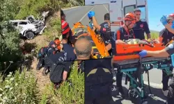 Katliam gibi kaza! Otomobil uçuruma yuvarlandı: 5 ölü, 2 yaralı