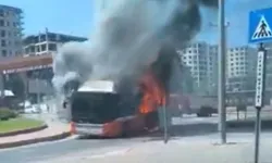 Gaziantep'te belediye otobüsünde korkutan yangın! Yolcular son anda tahliye edildi...