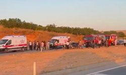 Katliam Gibi Kaza! Gaziantep'te iki otomobil çarpıştı: 3 ölü, 3 yaralı