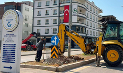 Gaziantep Büyükşehir, Araban'da trafik ışıklandırma çalışması başlattı