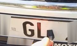Gaziantep'te plakada bant ile yapılan harf değişikliğine 140 bin TL ceza, 30 gün trafikten men