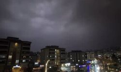 Gaziantep'te art arda şimşekler çaktı: Gece gündüze döndü