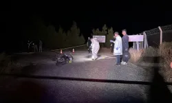 20 yaşındaki genç 13 bıçak darbesiyle öldürüldü: Baba ve kızı tutuklandı