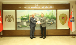 TBMM İdare Amiri Sermet Atay’dan İl Emniyet Müdürü Büyükleblebici’ye hayırlı olsun ziyareti