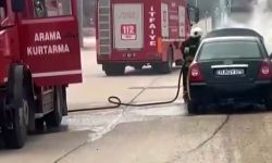 Gaziantep'te seyir halindeki araç alev aldı