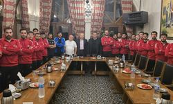Başkan Bilal Çeker'in düzenlediği Volkan Group moral yemeğinde sporcular biraraya geldi...