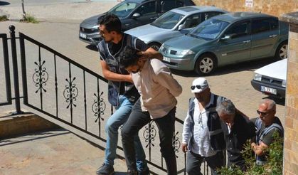 Vahşet! Kadının parmaklarını kesen oğlu ve babası tutuklandı