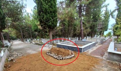 VİDEO HABER/ Fıkra gibi olay: Eski belediye çalışanını yola defnettiler