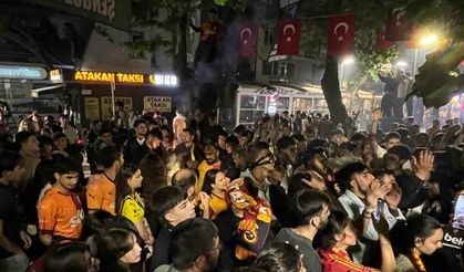 Fenerbahçe forması ile Galatasaray’ın şampiyonluğunu kutladı