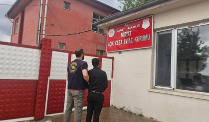 Mardin'de cezaevinden firar eden hükümlü düğünde saz çalarken yakalandı