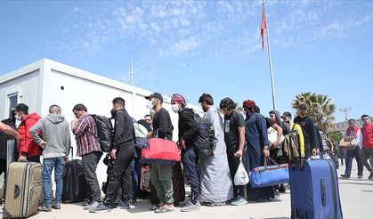 Suriyeli sığınmacıların geri dönüş yolculuğu Bayramın ikinci gününde de sürüyor