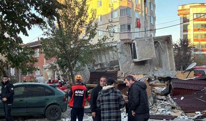 Gebze'de çöken binada aramalar sürüyor! Enkaz altında kaç kişi var?