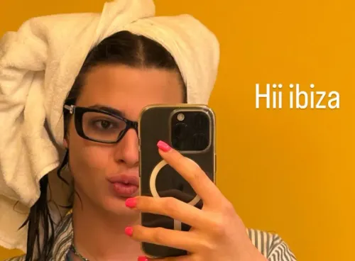 Derin Talu'nun tatil fotoğrafları sosyal medyada olay oldu