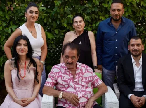 İbrahim Tatlıses, manevi kızının isteme töreninde duygusal anlar yaşadı
