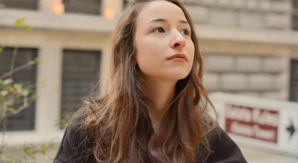 Gaziantepli Naz Ölçal’ın yeni eseri “Unutabiliyorum” rekora koşuyor