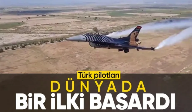 Türk pilotlarının kol uçuşu dünyada bir ilk olarak kayıtlara geçti