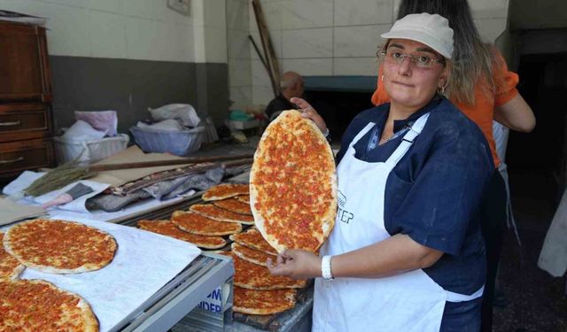 Gaziantep’in kadın pide ustası erkeklere taş çıkartıyor