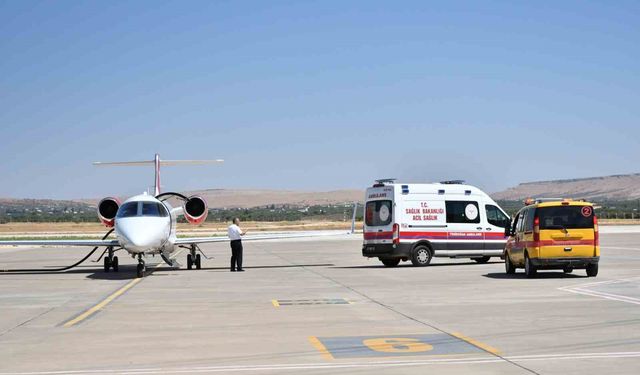 Yenidoğan bebek, ambulans uçakla Gaziantep’ten İstanbul’a sevk edildi