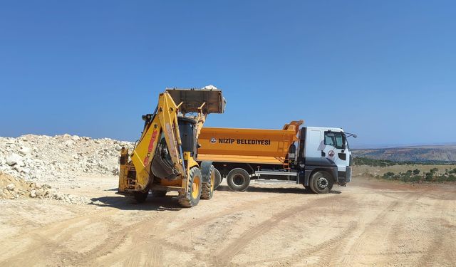 Nizip Belediyesi’nin kırsaldaki hizmetleri sürüyor