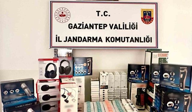 Gaziantep’te 700 bin TL değerinde kaçak teknolojik ürün ele geçirildi