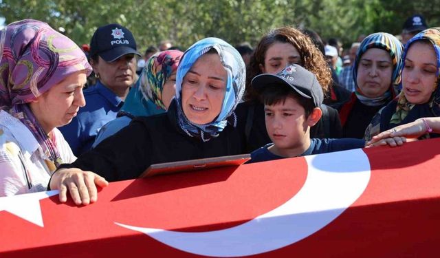 Şehit polis memuru Şahan son yolculuğuna uğurlandı