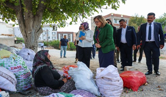 Başkan Şahin, Oğuzeli’ne teknik ekibiyle çıkartma yaptı