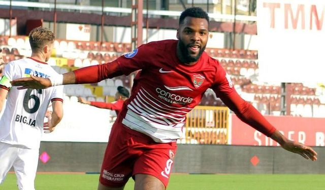 Aaron Boupendza, Süper Lig'e dönüyor! Bakın hangi takım peşinde...