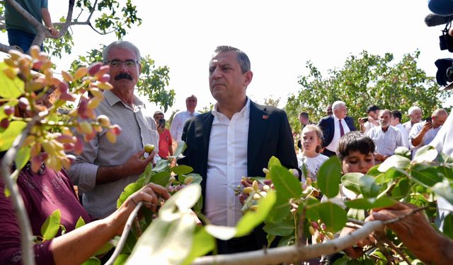 Özgür Özel, Gaziantep’te fıstık üreticileriyle bir araya geldi