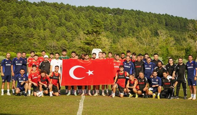 Gaziantep FK’da dikkat çeken görüntü! Bu resimde kim neden yok?