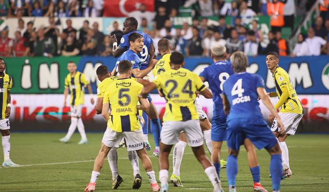 Kanarya ikinci yarı açıldı! Fred maça damga vurdu! Fenerbahçe, Rize'de 5 golle kazandı