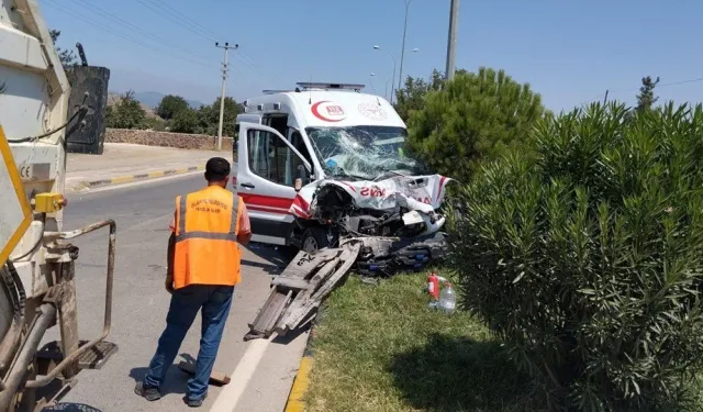 Gaziantep’te tankerle çarpışan ambulanstaki 3 sağlıkçı yaralandı