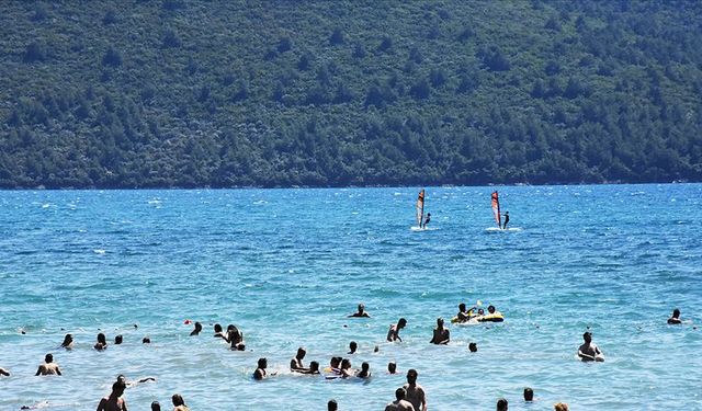 Havuzda ve denizde enfeksiyona dikkat