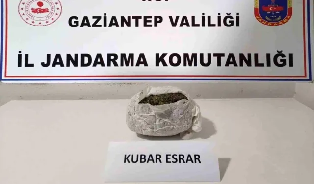 Yolcu otobüsünde 1,5 kilo esrar ele geçirildi