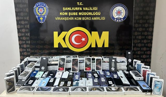 Şanlıurfa'da gümrük kaçağı 350 cep telefonu ele geçirildi, 1 şüpheli yakalandı.