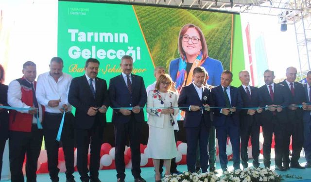 Bakan Yumaklı, Gaziantep Haydi Ekmek Fabrikası’nın açılışını yaptı