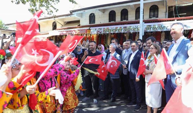 Gaziantep Gastroantep festivali düzenlenen kortej ile başladı