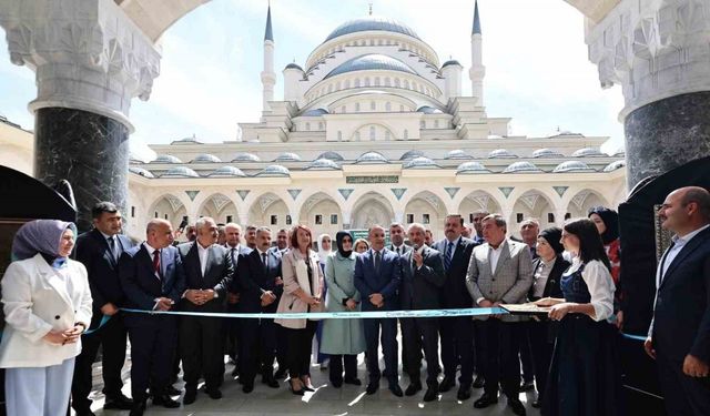 Kadınların el emekleri Şahinbey Millet Camii ve Külliyesi’nde sergilendi