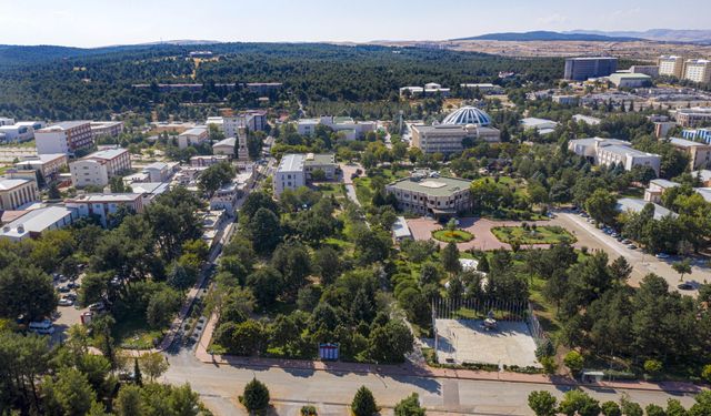 GAÜN akademisyenleri “Dünyanın en etkili bilim insanları” listesinde