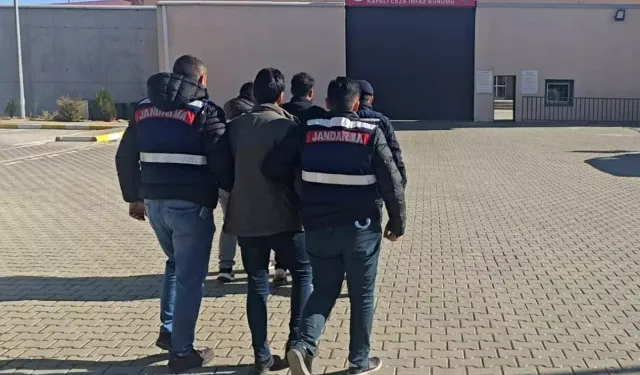 Gaziantep'te yakalanan göçmen kaçakçısı tutuklandı