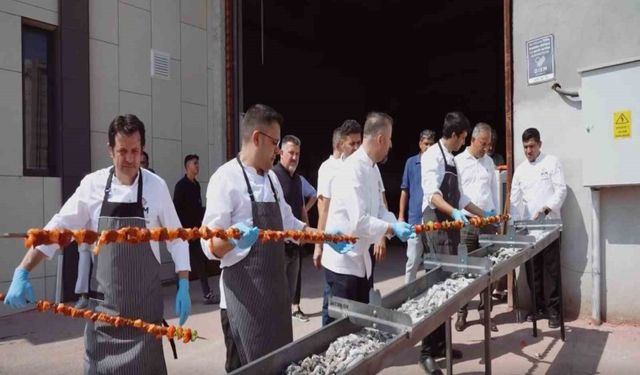 Gaziantep’te 500 kebap ustası, 2,5 kilometre uzunluğunda kebap yapacak